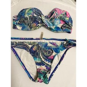 Victoria’s Secret bikini